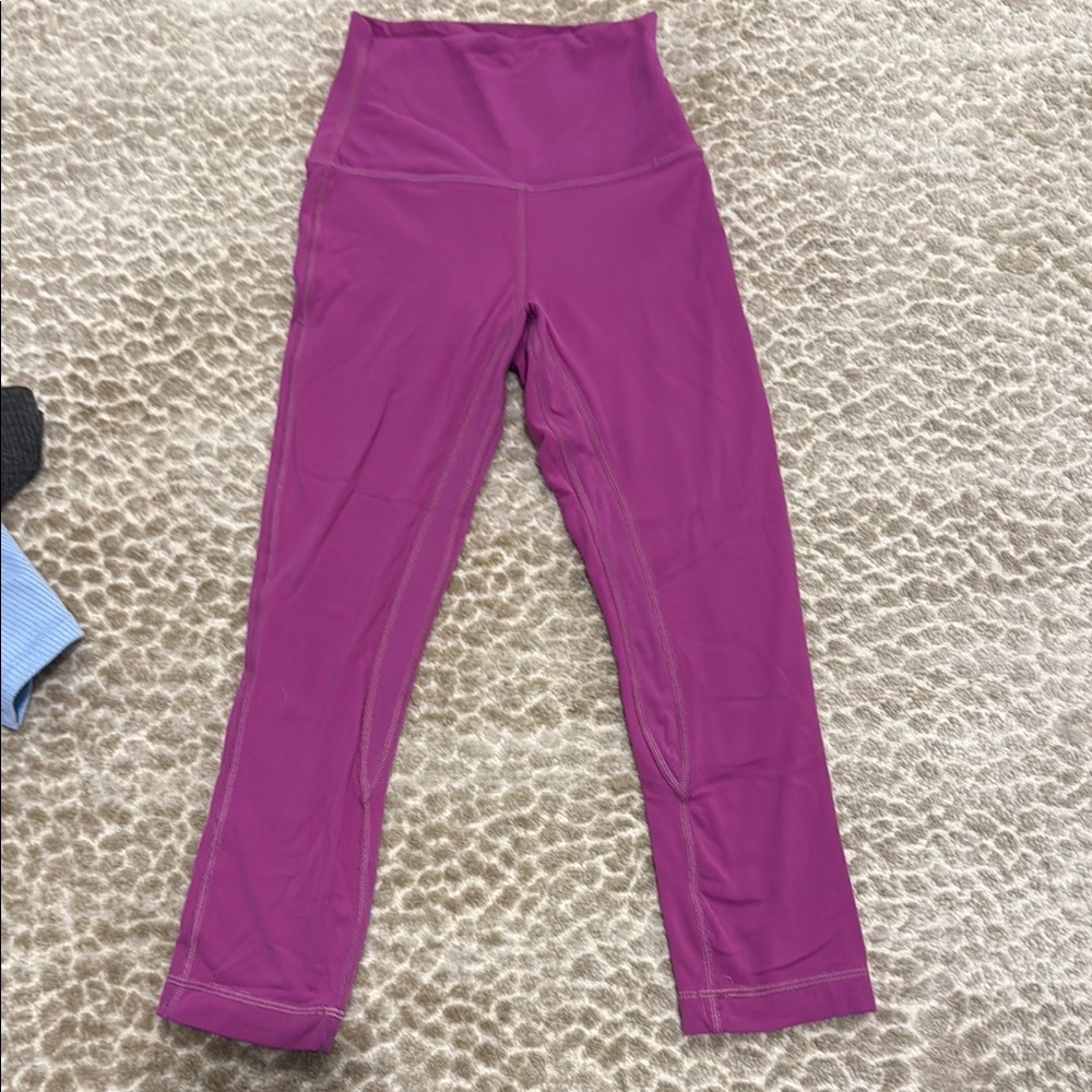 Lululemon Vibrant Fushia High-Waisted Crop Leggings size 00
